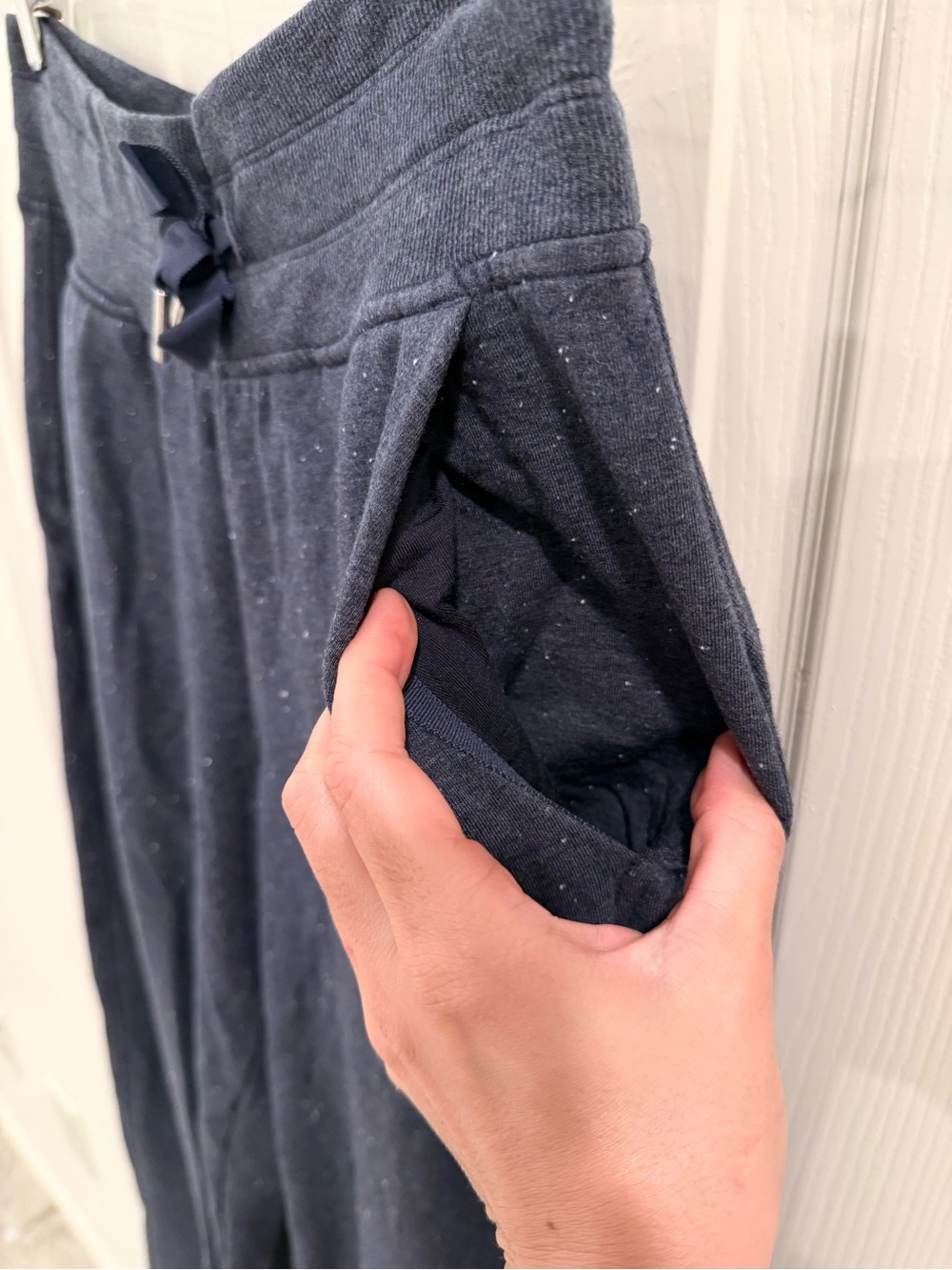 Athleta Women’s Wide Leg Sweatpants in Navy Blue - Picture 5 of 6